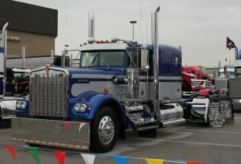 1981 W900 Big Rig Kenworth Model