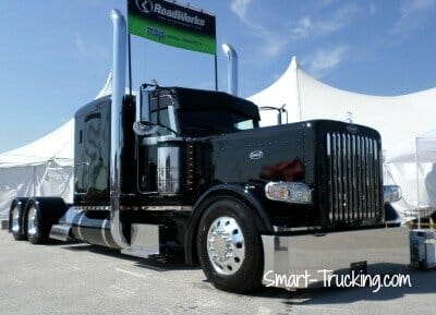 black peterbilt 389 day cab