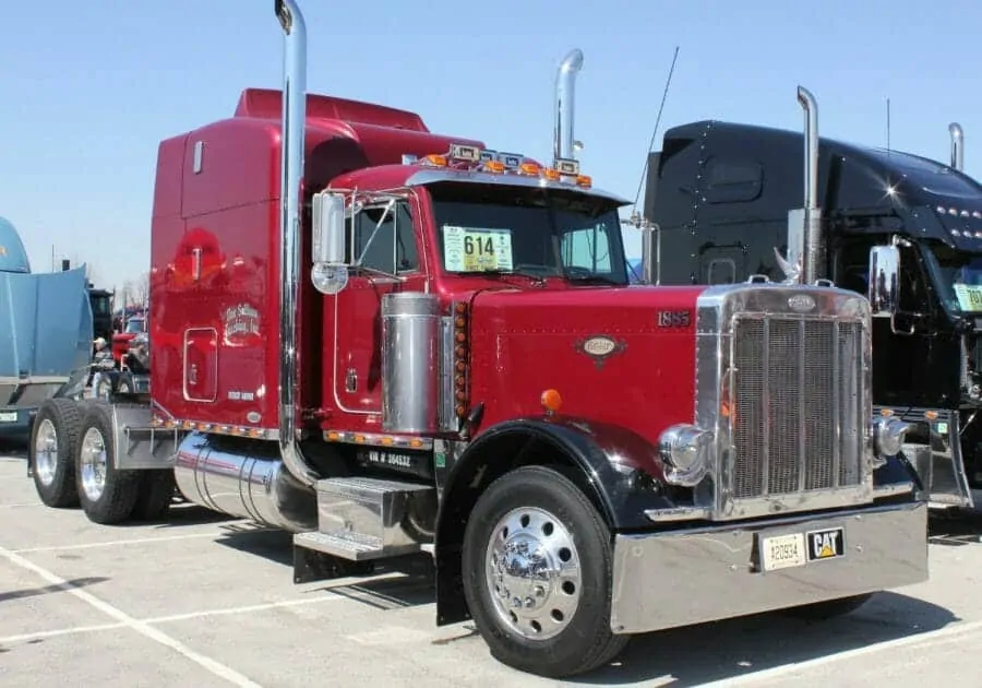 Red Peterbilt 379 Truck