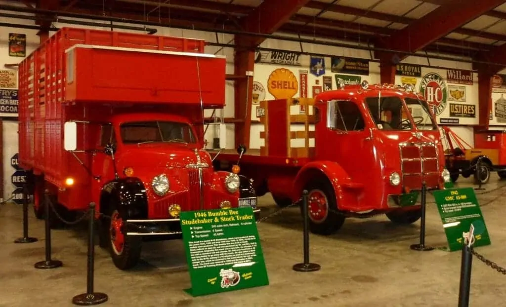 1946 Studebaker/1942 GMC AY809