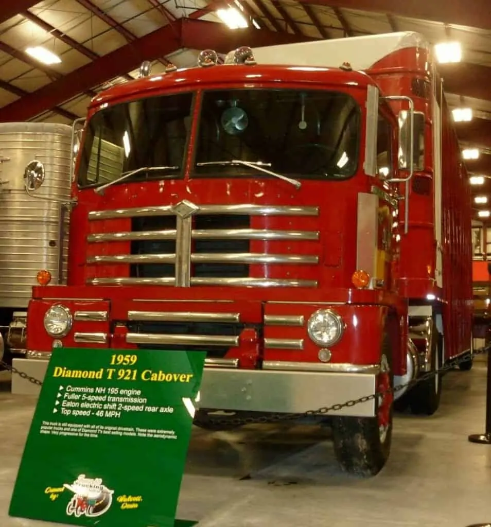 1959 Diamond T921 Cabover Red