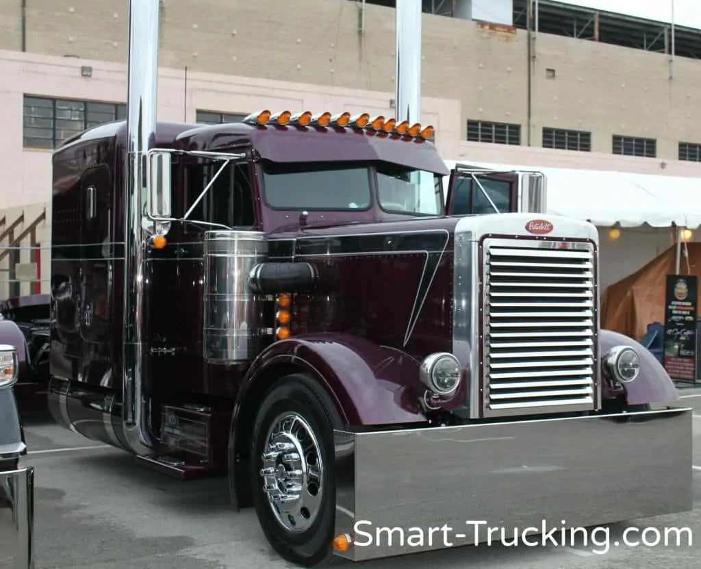 1972 Maroon Needlenose Peterbilt Rig