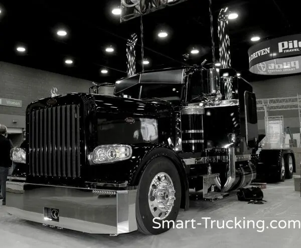 Black 389 Peterbilt Custom Rig