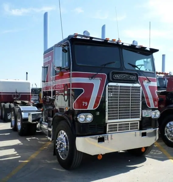 Freightliner Cabover