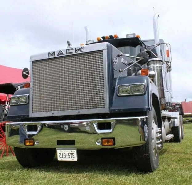 Blue Mack Superliner Rig