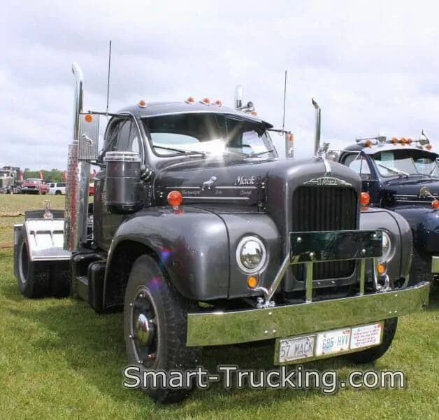 1957 B61 Mack Thermodyne Gray Rig