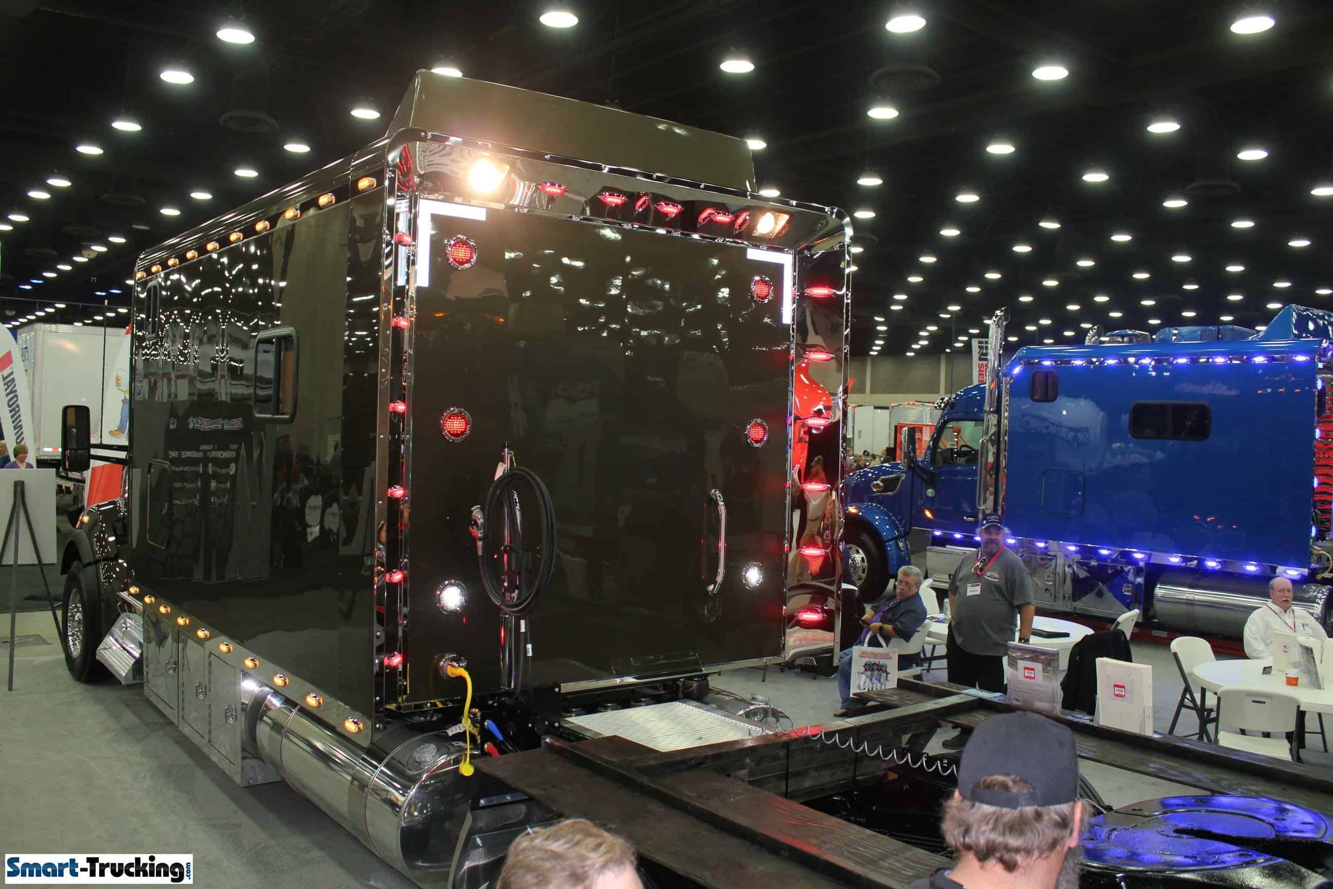 Big Truck Sleepers Come Back to the Trucking Industry