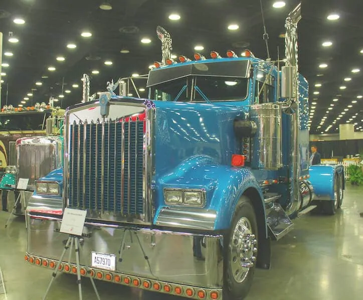 1983 Kenworth W900 Custom Blue Truck