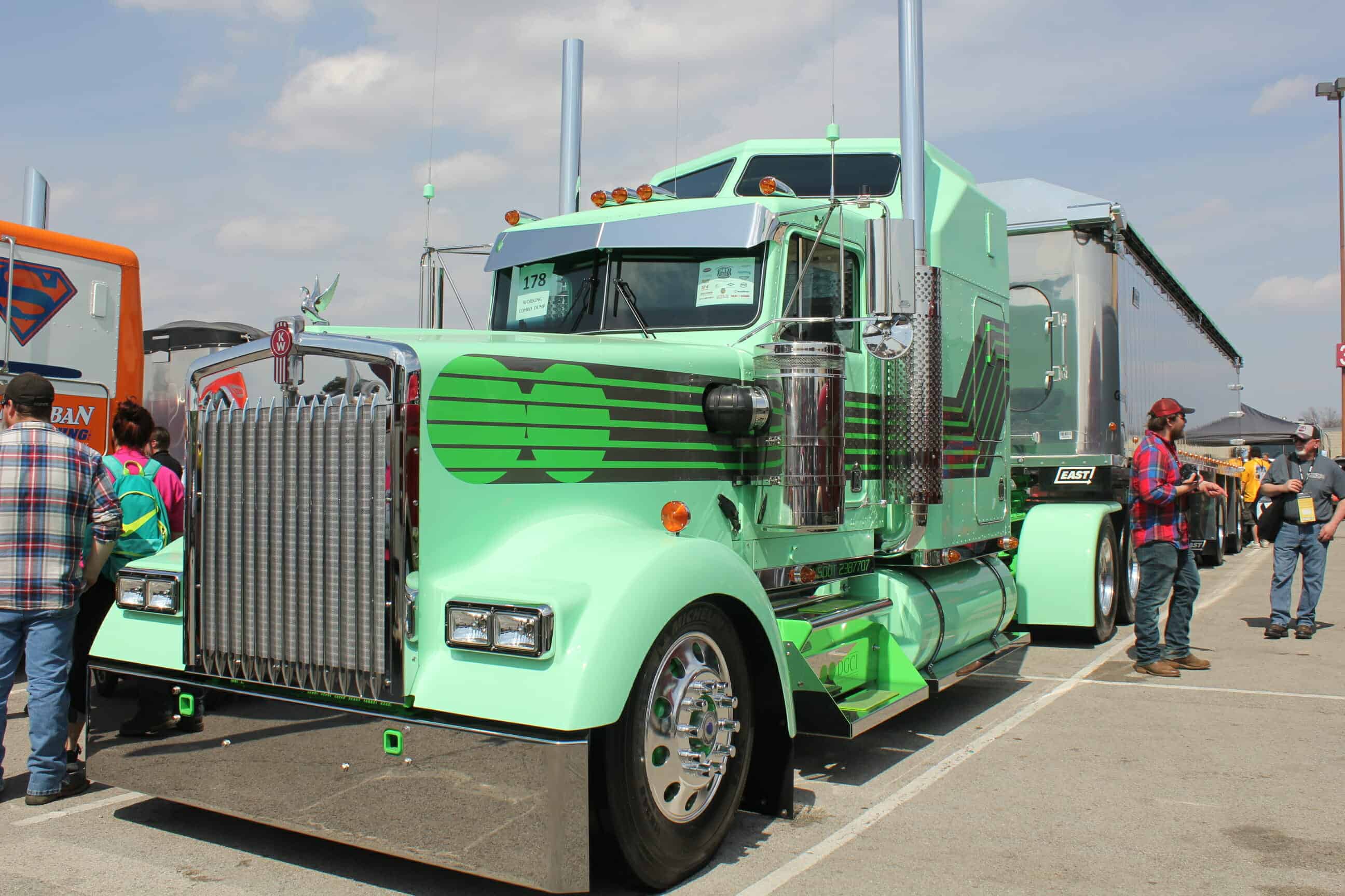 Hot Big Rig Show Trucks Photo Collections You Must See!