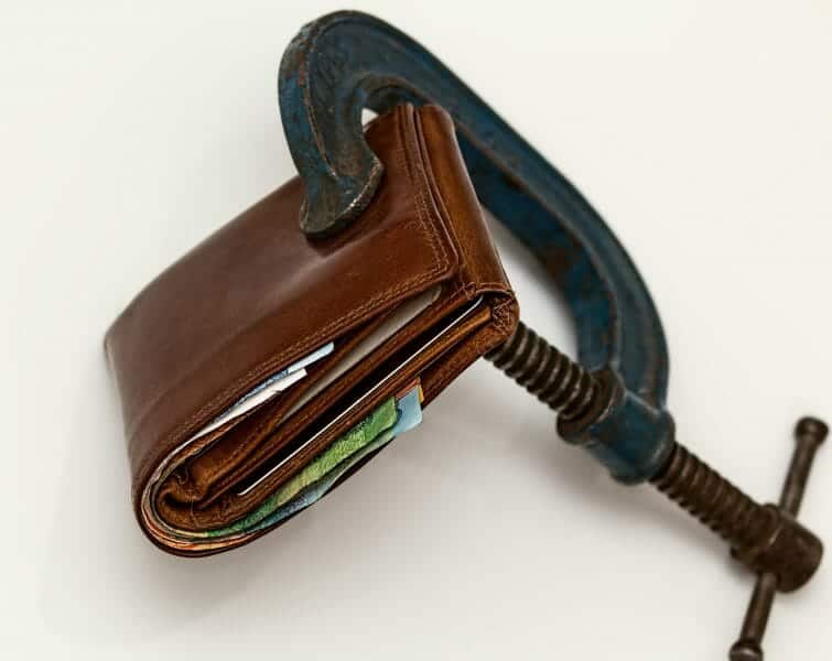 Wallet with a c clamp 