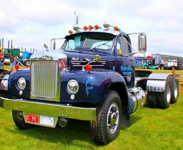 1965 Mack B61 Thermodyne