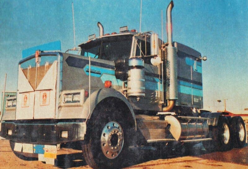 1984 Kenworth W900B Model Semi Truck