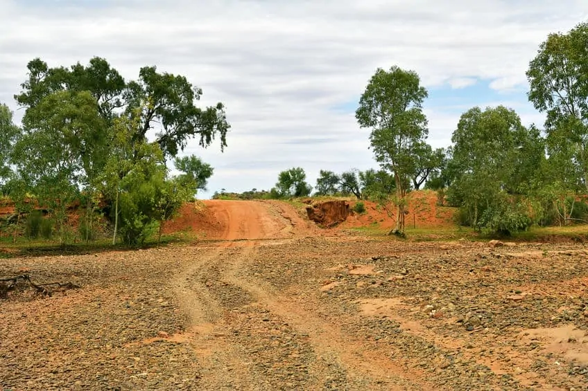 Australia, NT, unsealed road in Australians outback