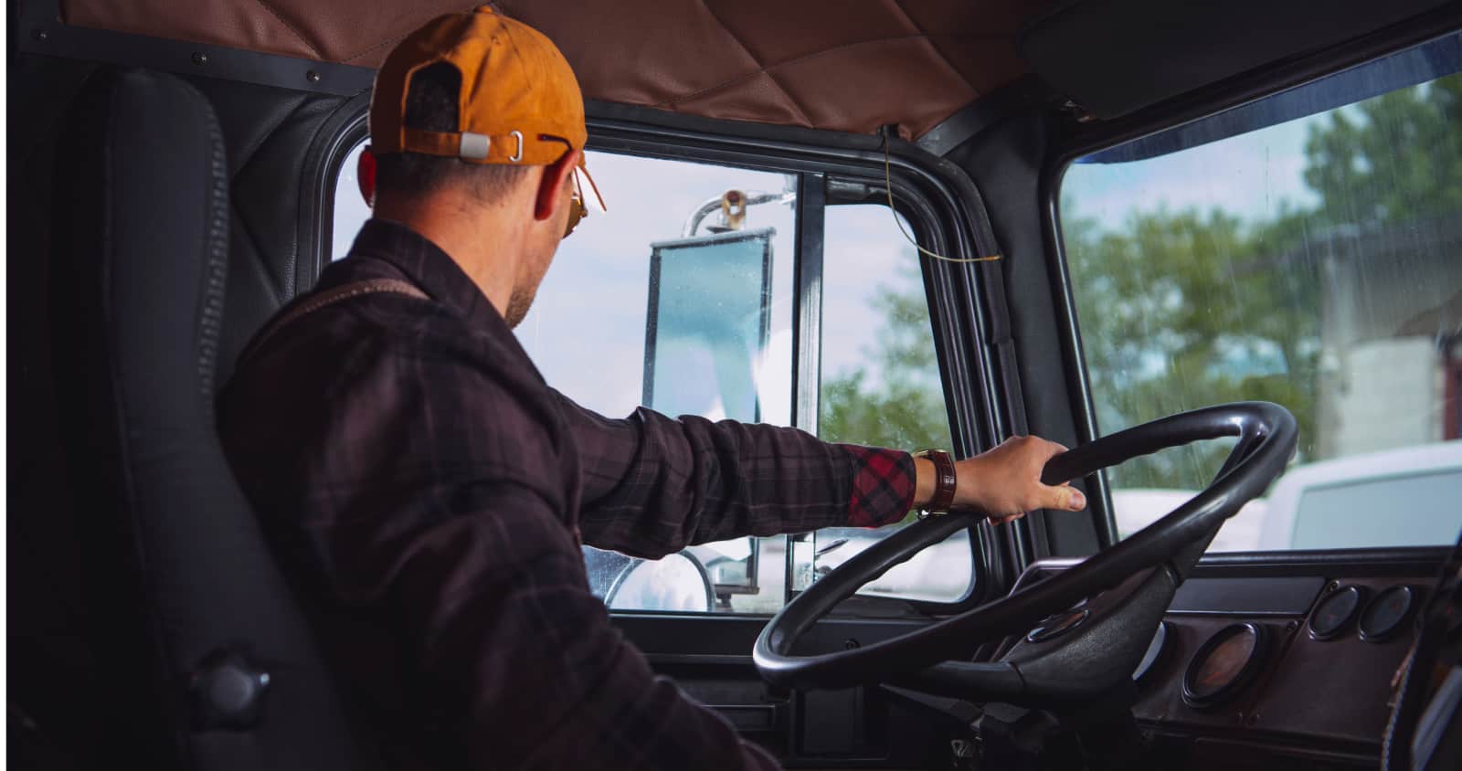 7 Tips To Keep Truck Driver Back Pain From Happening - Drive MW